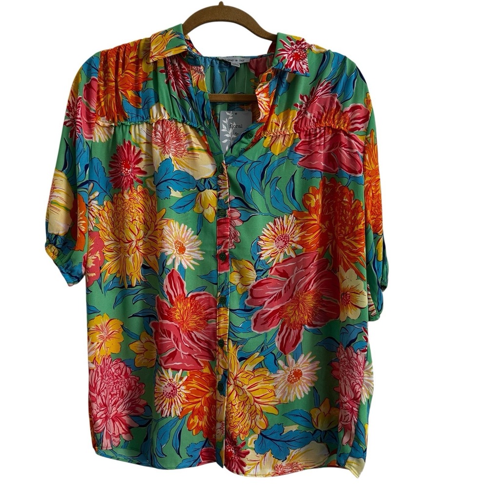 Floral & Ivy Women's Floral Print Top Size Small‎ New With Tags Short Sleeve